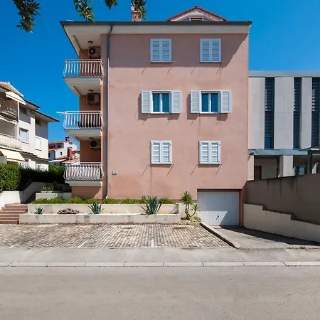 Apartament Apartman Leone
