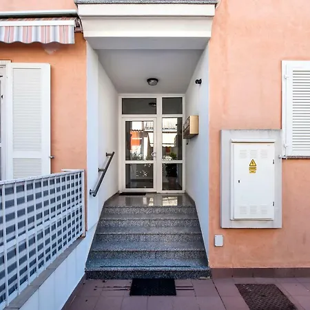 Apartman Leone Apartament *